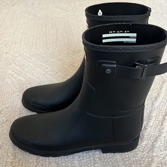 Hunter Original Refined Short Black Rainboot Size 11 - Picture 3 of 6